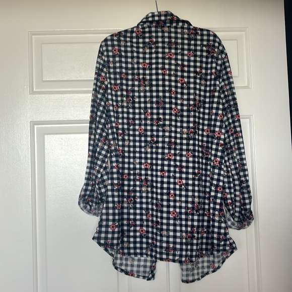 Floral pattern top - Picture 3 of 4